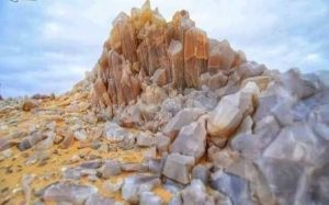 جبل الكريستال. (الفرافرة)